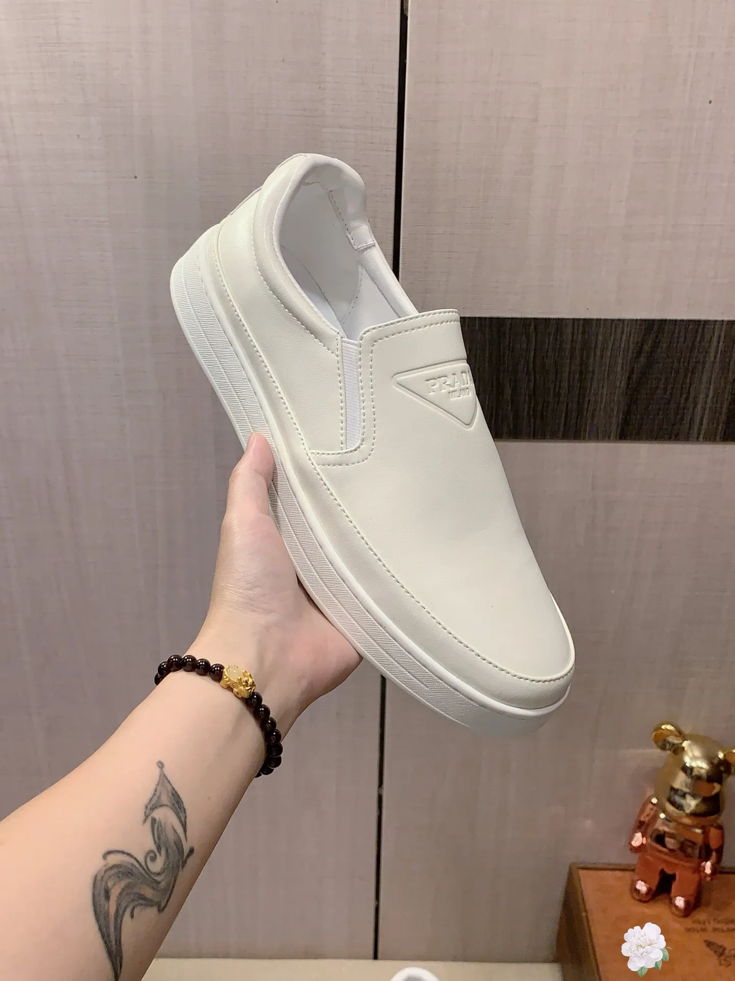 Men's Men's Shoes💰442💰💰🎩🎩[Lightning][Lightning] "PRADA*" The latest and most popular casual shoes, top brand [seduce] luxury ~ purchasing agency, top quality ~. [Strong] The upper is made of imported breathable cowhide with material ➕ breathable sheepskin feet (•) and fine workmanship. The original stylish and stylish soft rubber wear-resistant and non-slip outsole is light and comfortable on the feet. The real thing looks better when photographed. b66: code: 38-44, 4️⃣ colors selected